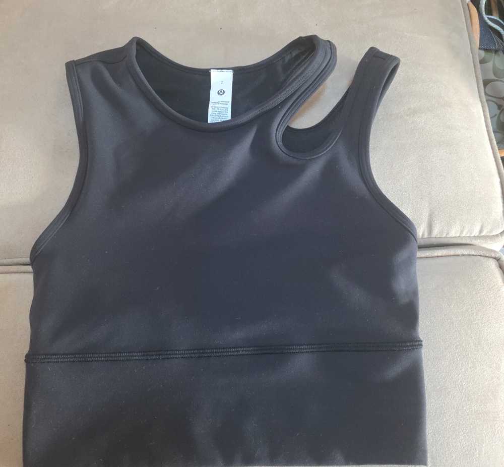 Lululemon Black Master Motion Cropped Tank Size 2